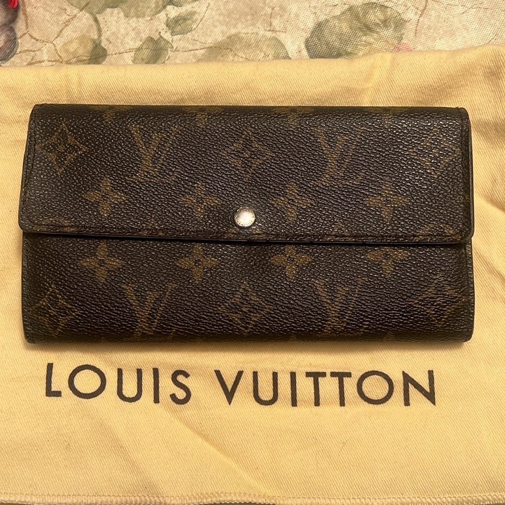 Authentic Louis Vuitton Wallet